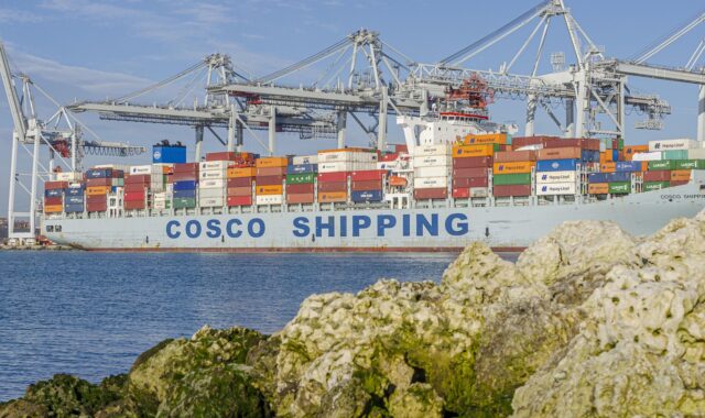 cargo, dock, container, ship, port, trade, freight, export, logistics, transport, maritime, merchandise, commercial, international, crane, portico, france, haven