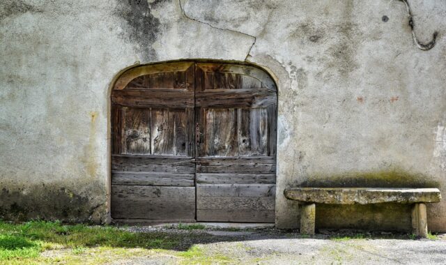 door, entry, bench, drink, wall, pierre, rustic, former, old, door, bench, bench, bench, wall, wall, wall, wall, wall