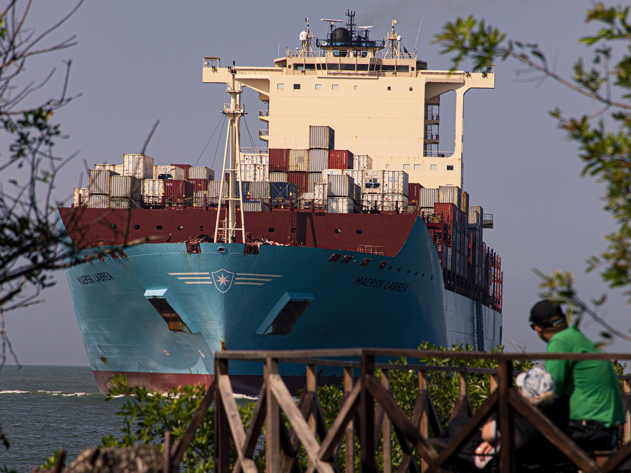 ship, shipping, transport, nature, transportation, trade, cargo, freight, container, water, river, ocean, export, import, riverside, waterfront
