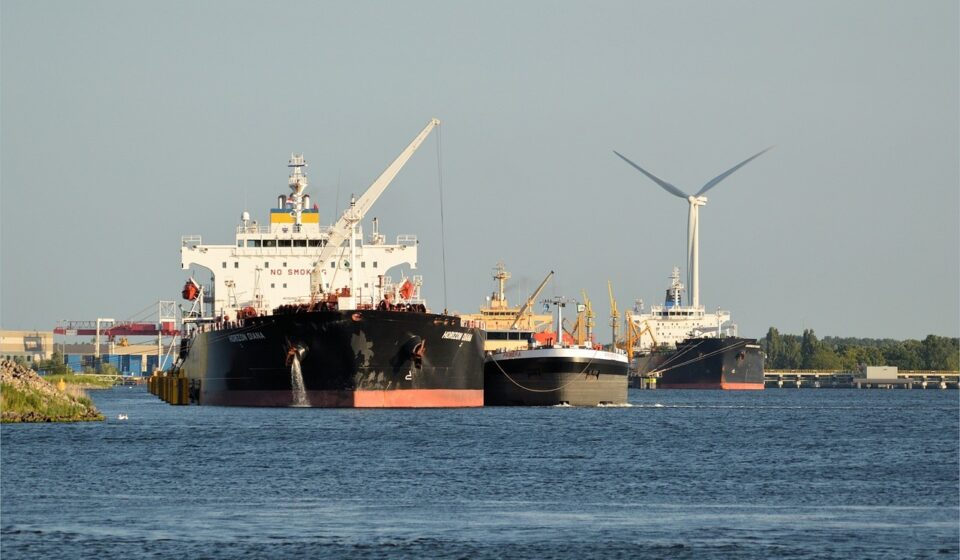 freighter, cargo ship, industry, port, goods, transportation, cargo, nature, shipping, transport, freight, sea, container, industrial, export, harbor, import, vessel, trade, loading, commercial, dock, carrier, unloading, bulk, nautical, deliver, maritime, trading, commerce, economy, delivery, equipment, haulage, tanker, merchandise, navigation, shipment, storage, ferry, load, distribution, international, logistic, speed, marine, liner, journey