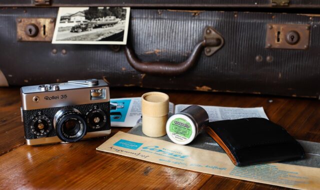 camera, old camera, lens, reporter, to travel, documentation, photographer