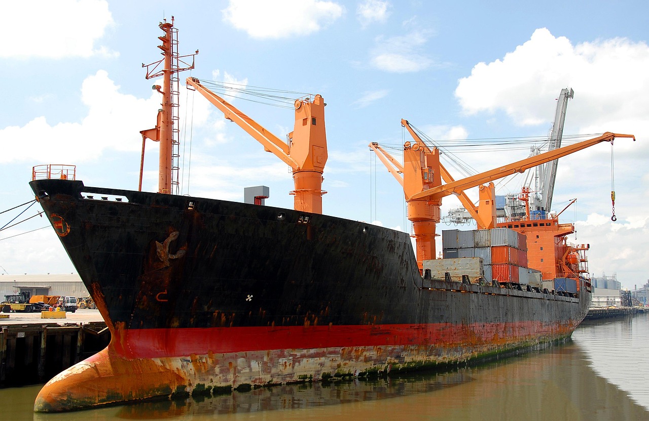 cargo ship, freighter, ship, moored, savannah, sea, industry, transportation, export, freight, shipping, industrial, harbor, transport, container, water, vessel, nature, boat, crane, port, import, trade, dock, business, logistics, international, loading, bulk, nautical, ocean, unloading, carrier, shipyard, commercial, delivery, goods, pier, sky, georgia, cargo
