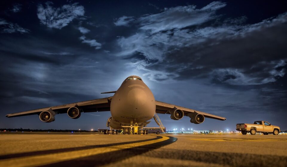 plane, aircraft, airbase, jet, jet aircraft, airport, military transport aircraft, military cargo aircraft, cargo aircraft, evening, night, mcdonnell douglas, boeing c-17 globemaster iii, air force, united states air force, usaf, plane, plane, plane, plane, plane, aircraft, airport, airport, airport, airport