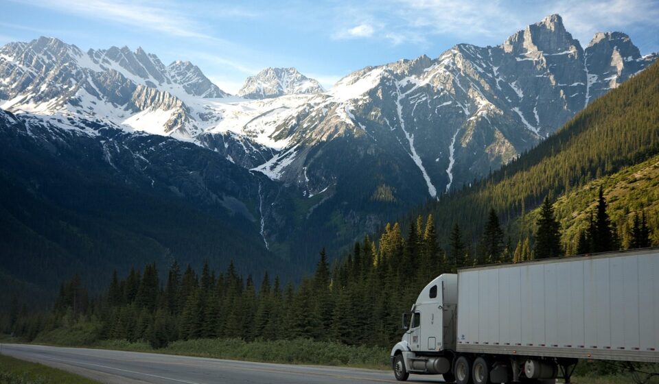 truck, freight, transportation, trailer, moving, mountains, road, semi-trailer, semi, cargo, carrier, delivery, dry van, haul, nature, haulage, highway, scenic, canada, british columbia, blue road, blue truck