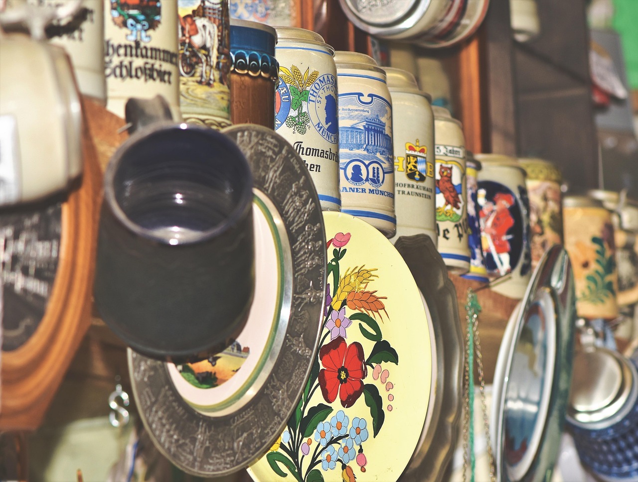 flea market, junk, beer mugs, plate, jugs, antique, antiques, nostalgia, vintage, used trade, mechanically, analog, second hand, flea market, flea market, flea market, flea market, flea market, second hand